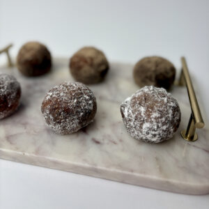 Keto box mini pączków serowych 12 szt.