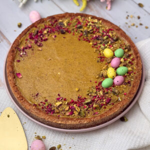 Wielkanocny keto mazurek pistacjowy